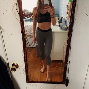 Grey cropped Nike Pro leggings